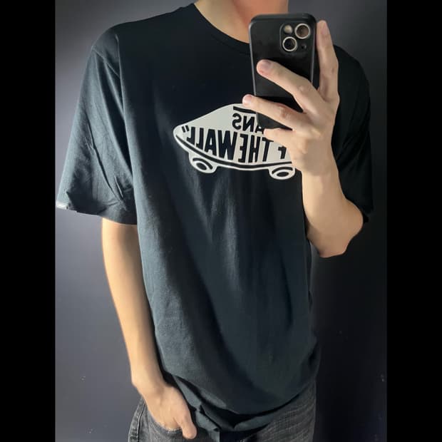 반스 반팔티