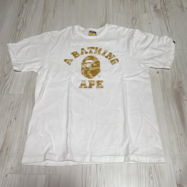 베이프 반팔티셔츠