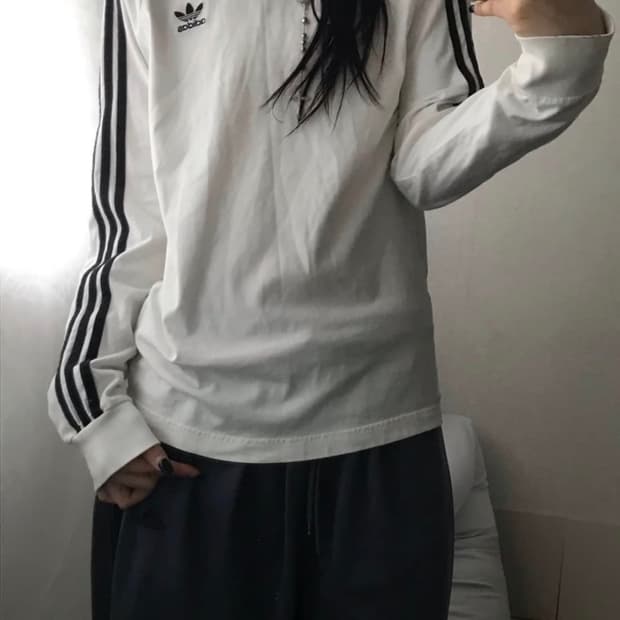 아디다스 삼선 롱슬리브