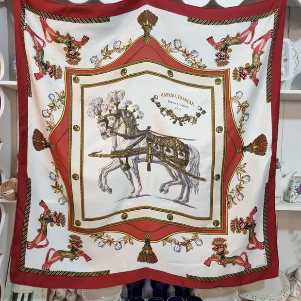 에르메스 실크 스카프