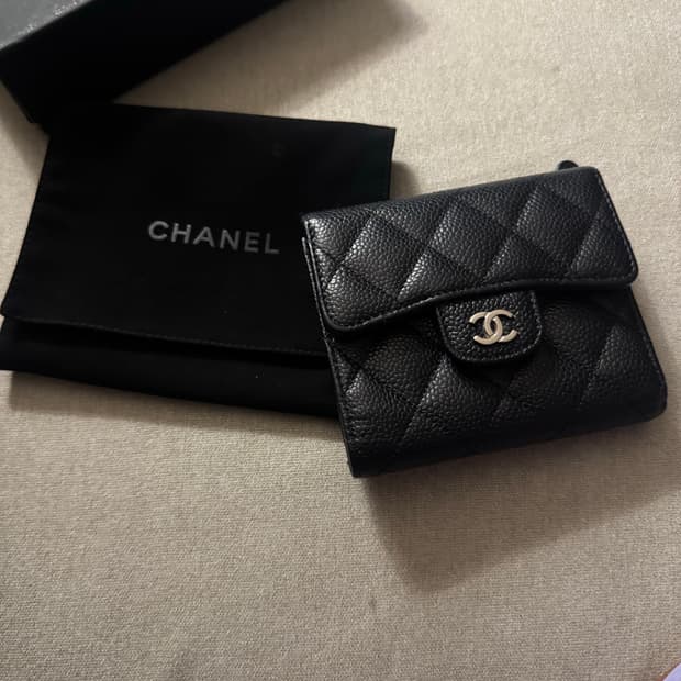 샤넬 샤넬 블랙 (샤넬 클래식 스몰 플랩 월렛 ) 지퍼 포함 S급