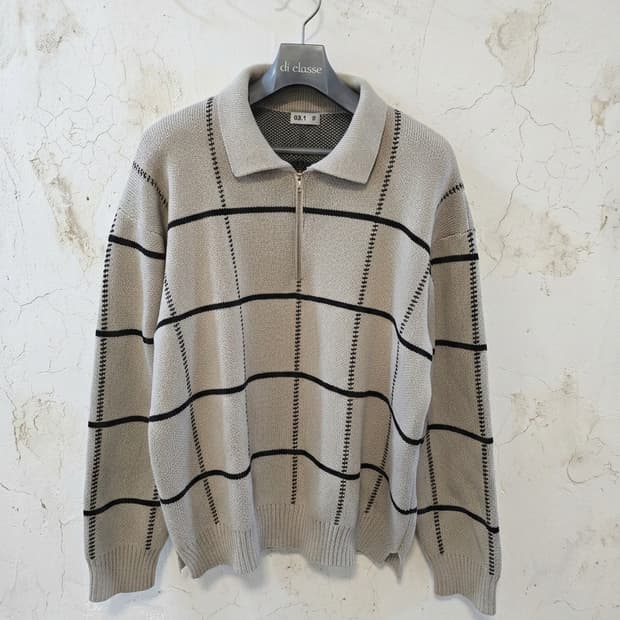 체크 반집업 카라 니트 100