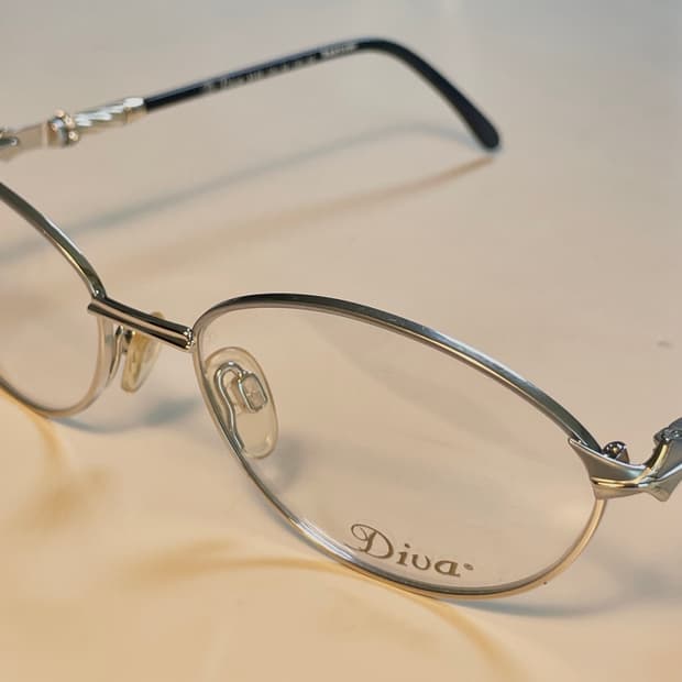 DIVA 이태리 디바 사의 빈티지 안경 판매합니다