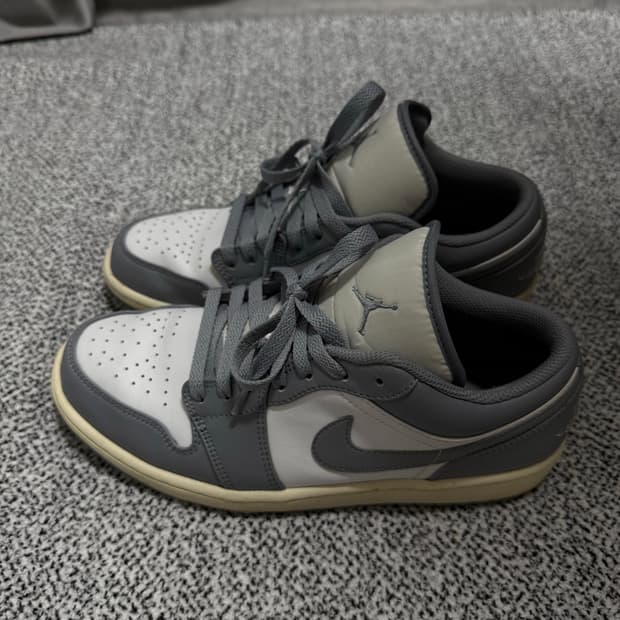 조던1 로우 스텔스 앤 화이트 270