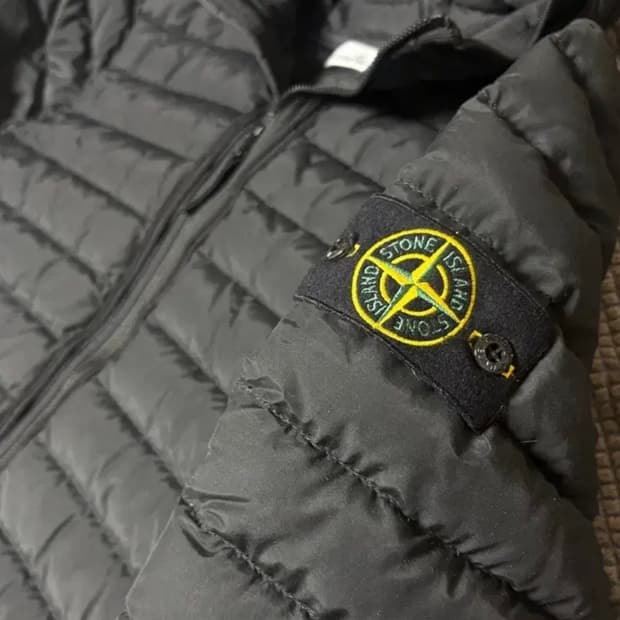 스톤아일랜드 경량패딩 100사이즈