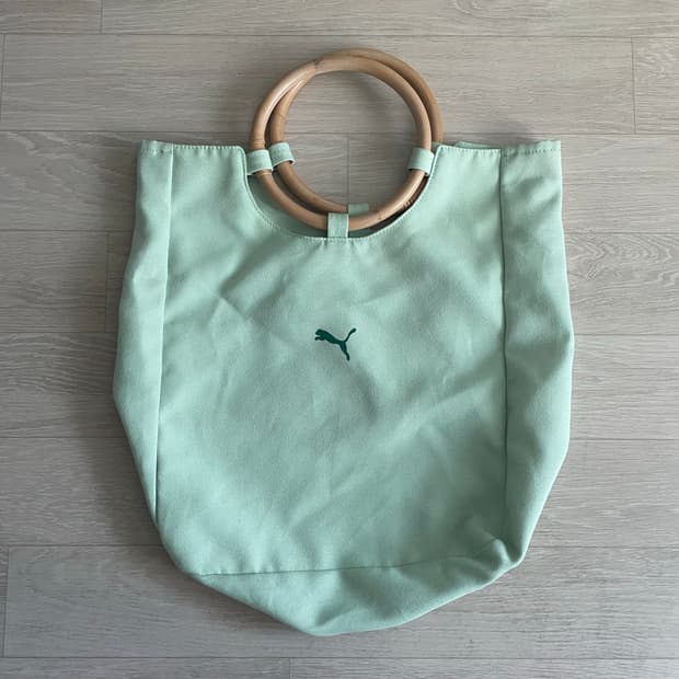 00‘s Puma wood ring handle bag