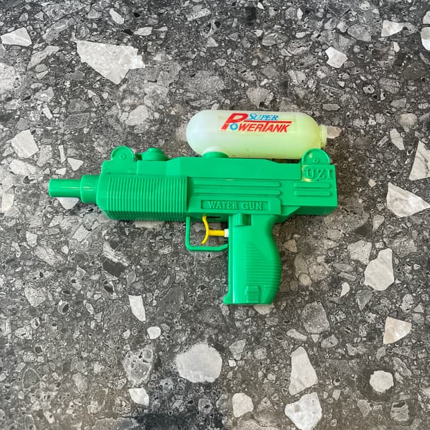 Super Power Tank UZI Water Gun - Green