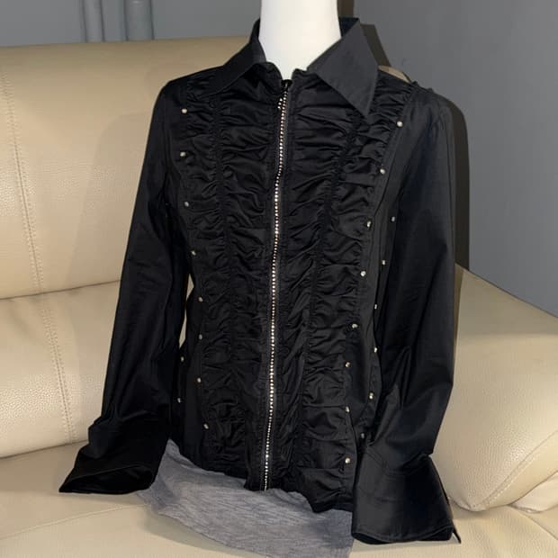 shirring detail cubic zipper jacket