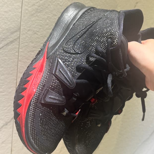 나이키 카이리 7 브레드