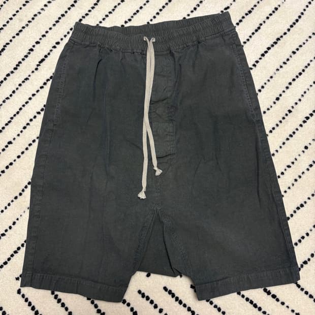 Rick owens 쇼츠 