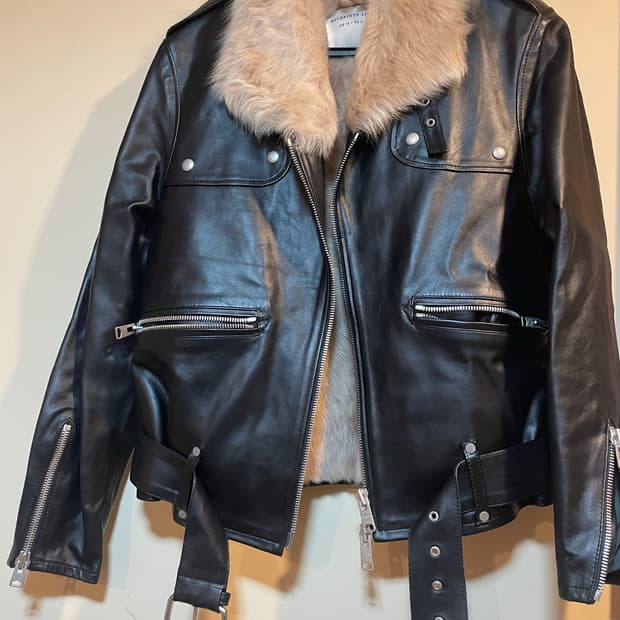 올세인츠 가죽 라이더 퍼자켓입니다