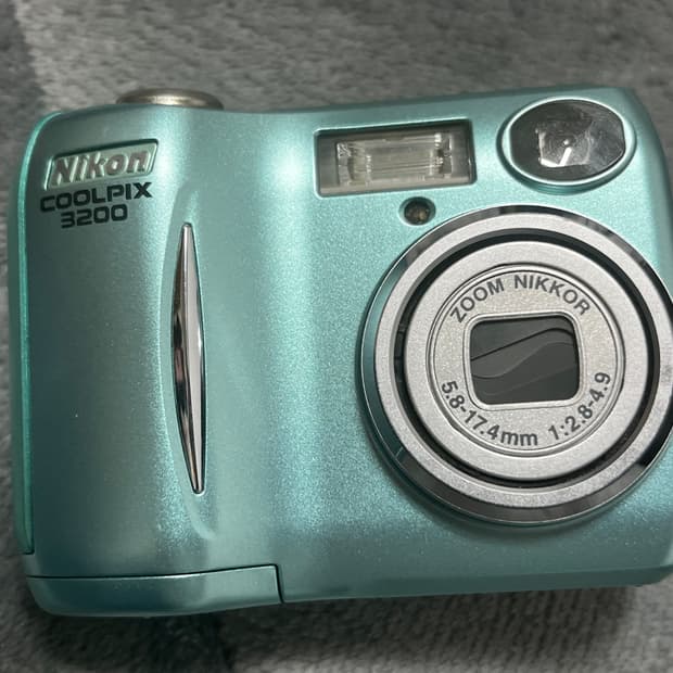 니콘 쿨픽스 3200 디카