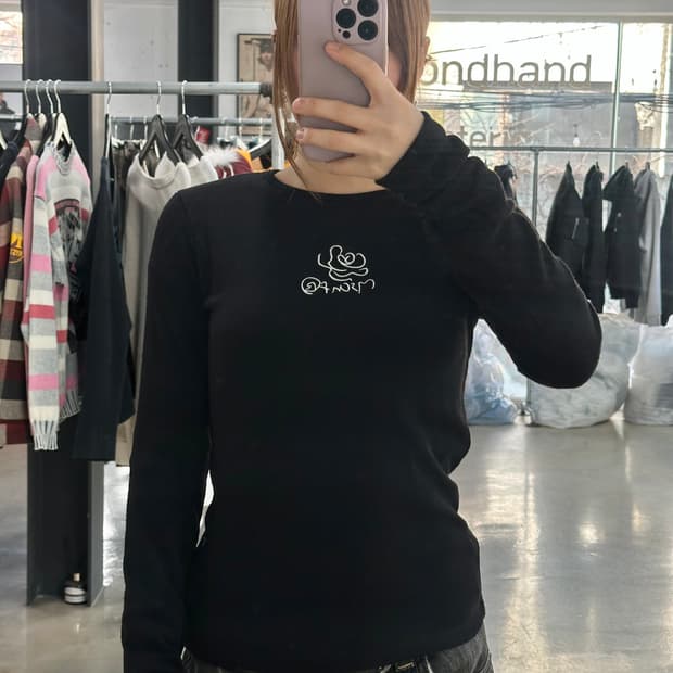 미스치프 블랙플라워 슬림니트