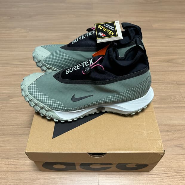290 나이키 ACG 마운틴 플라이 고어텍스 클레이 그린 카키
