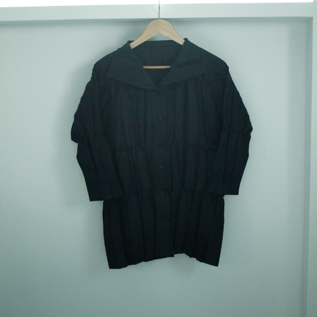  ISSEY MIYAKE Flower Neck Shirt