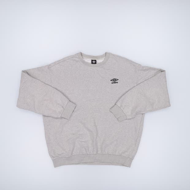 105 엄브로 스몰로고 맨투맨 0310H1