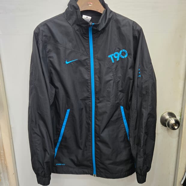 M,95 )) NIKE 나이키 T90 점퍼!~ 깔끔하고 예쁜 디자인~
