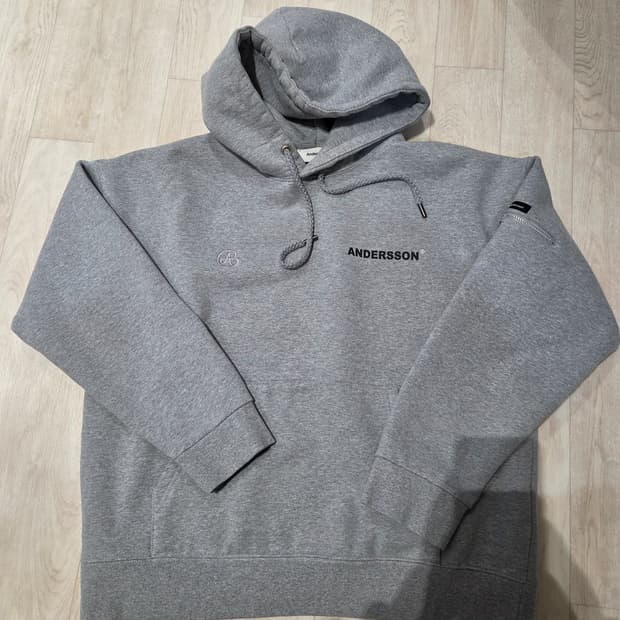 앤더슨벨 유틸리티 후드티 라지사이즈 팝니다