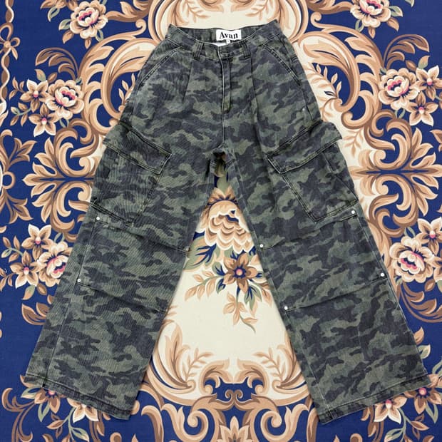 (XS)어반드레스 Avan dress 카모카고 와이드 데님팬츠