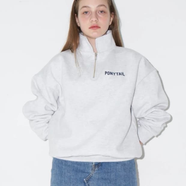 포니테일 맨투맨 