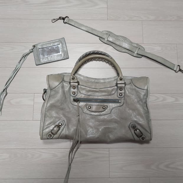 정품 발렌시아가 클래식 시티백