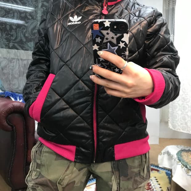 아디다스 블랙핑크 깔깔이 경량패딩 