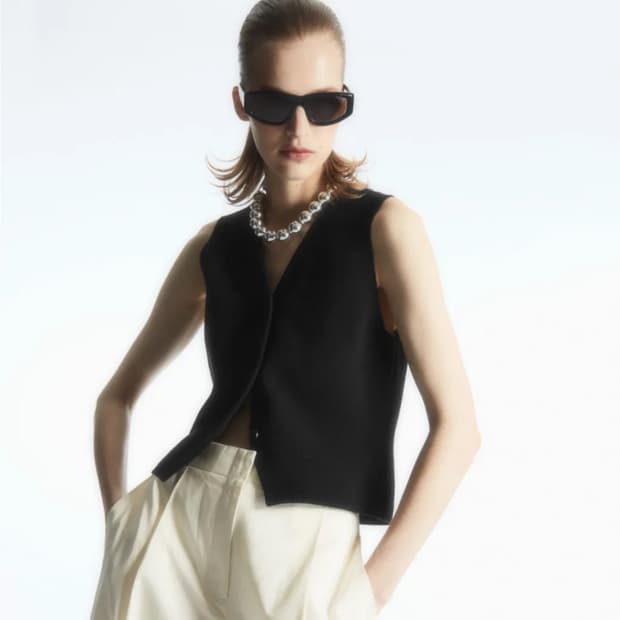 코스 COS 23 니트 웨이스트 코트 베스트