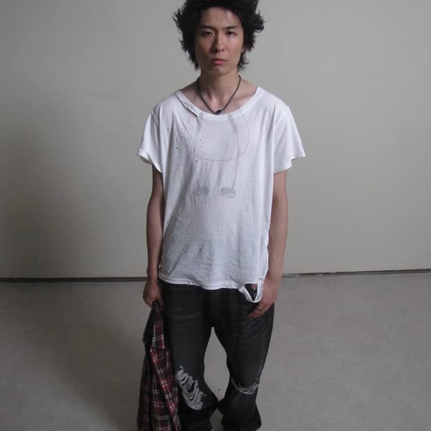 Lost Town Supply 이어폰 티셔츠 팝니다