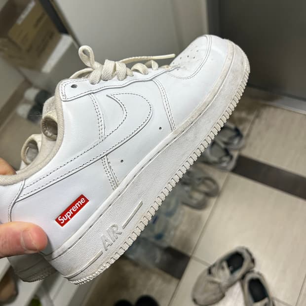 에어포스 1 슈프림 화이트