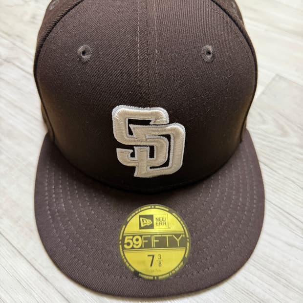 뉴에라 모자 2개