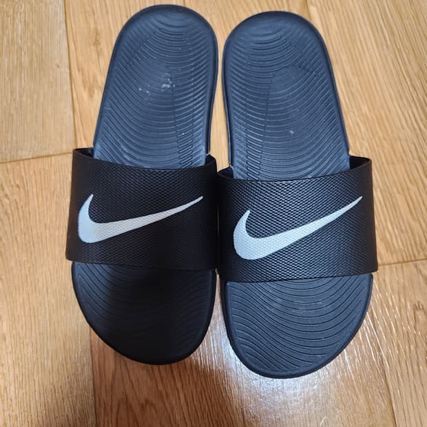 나이키 슬리퍼  235