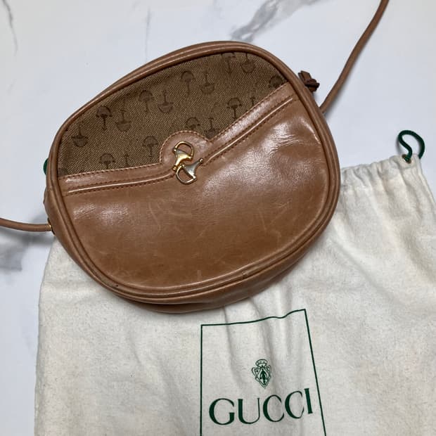 올드 구찌 빈티지 미니 탬버린백 모노그램 크로스백 브라운