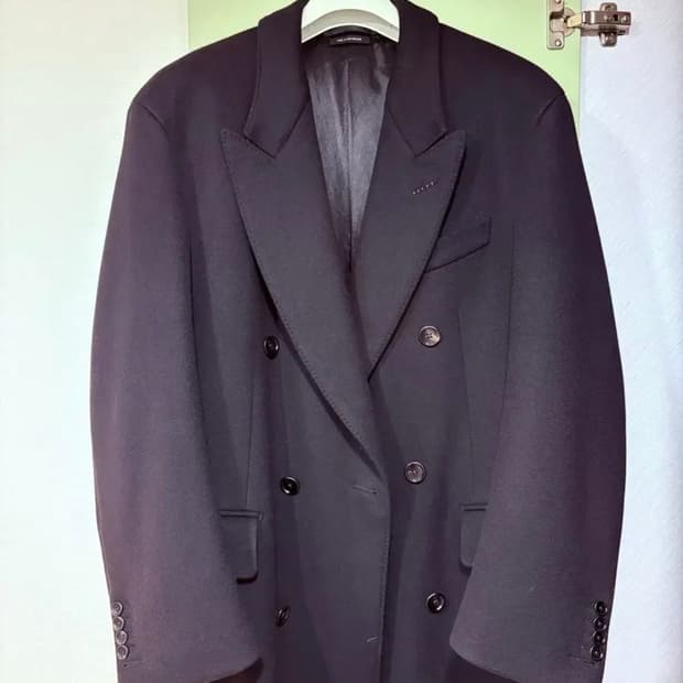 톰포드 캐시미어 오버코트 25FW 블랙 48사이즈