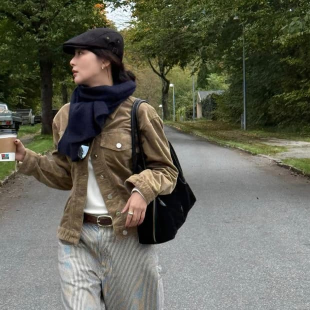 Baum und Pferdgarten 코듀로이자켓 슬기착용