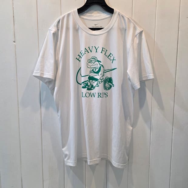 NIKE 나이키 반팔티