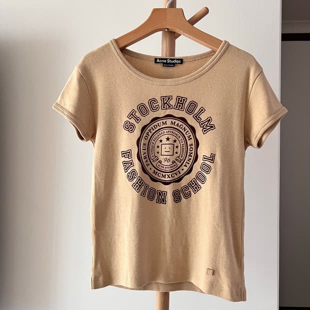 아크네스튜디오 티셔츠