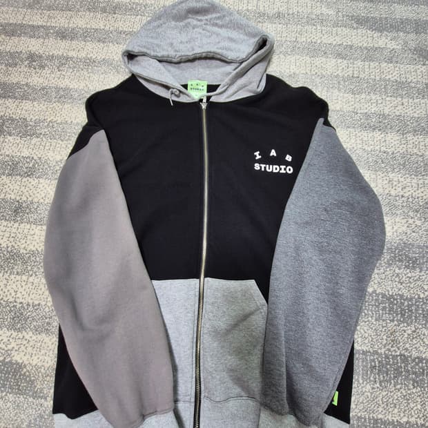 아이앱 니니즈 후드집업xl