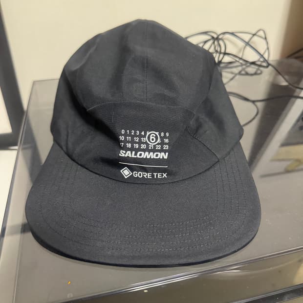 살로몬X마르지엘라 모자 OS