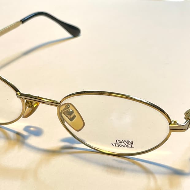 GIANI VERSACE 베르사체 사의 빈티지 안경 판매합니다.