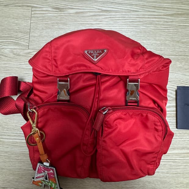 프라다 레드 백팩