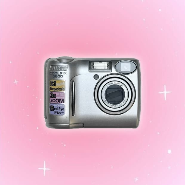 니콘 쿨픽스 E5600 디카