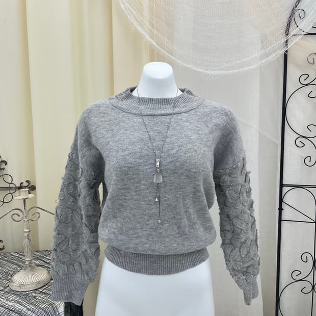 그레이 플라워 니트