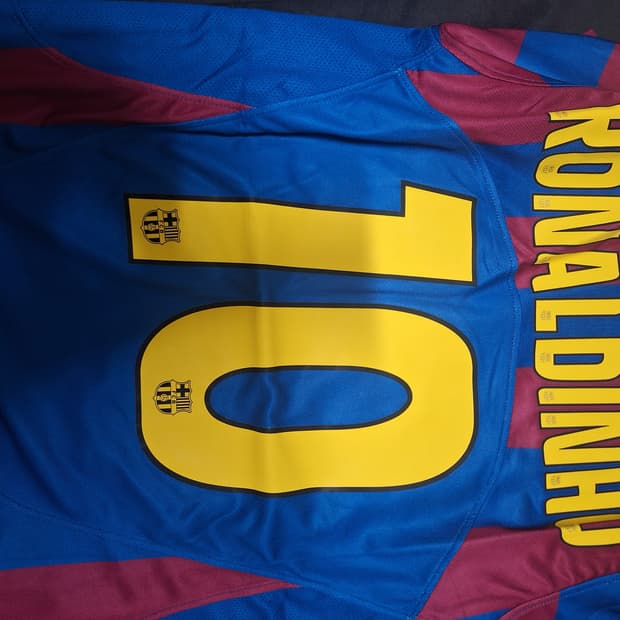 호나우지뉴 바르셀로나 레트로 축구유니품 om