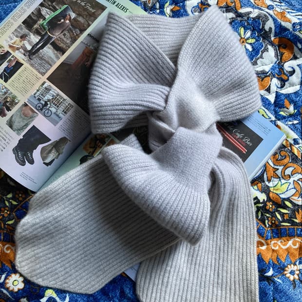 빈티지 라이트 그레이 니트 매듭 리본 타이 디테일 머플러 목도리