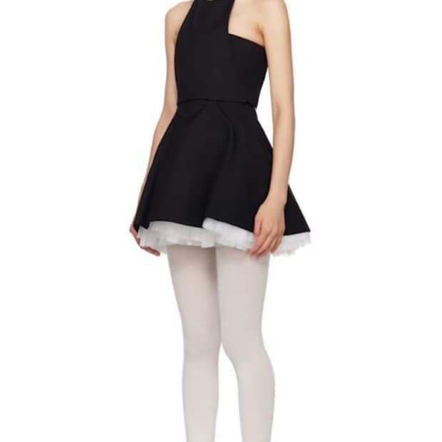 25 FW 슈슈 통 여성 블랙 스트랩리스 퍼피 미니 드레스