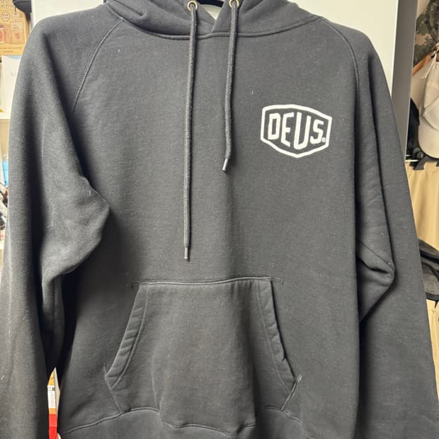 데우스 후드티
