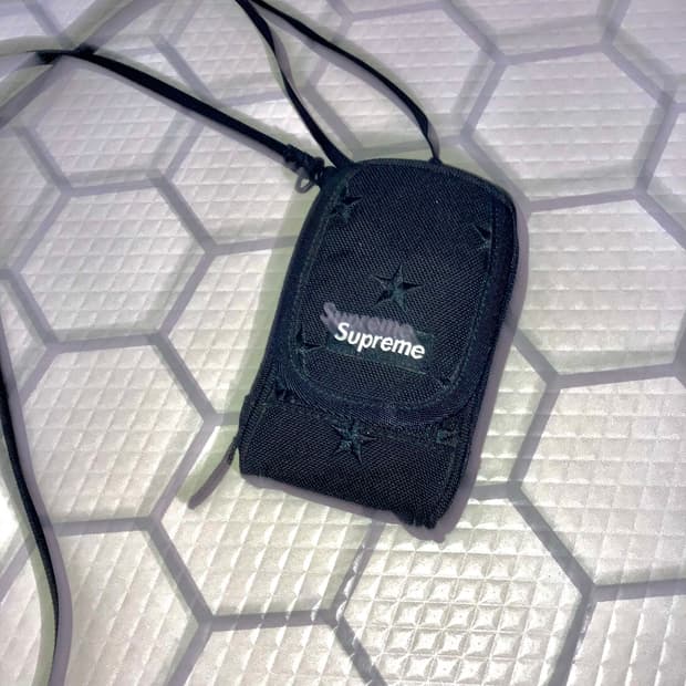 (os) 슈프림 13FW 스타 카메라 파우치 백 블랙 별패치