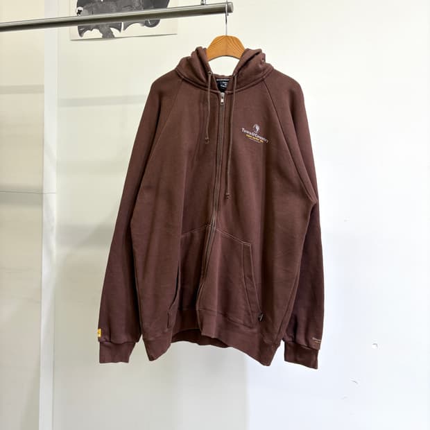 TOWN & COUNTRY 후드집업