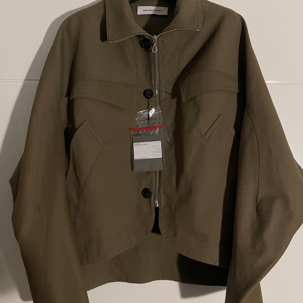 키코 코스타디노브 24fw 잭라이트 자켓