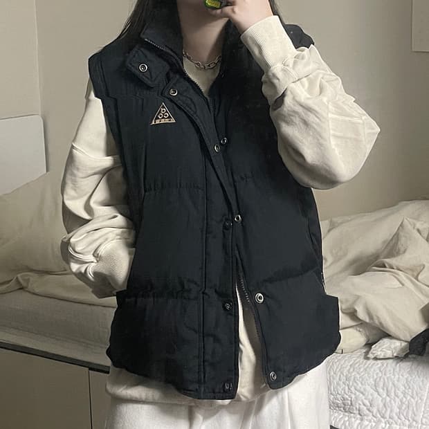 나이키 acg 조끼패딩